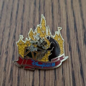 Disneyland Hong Kong Pin